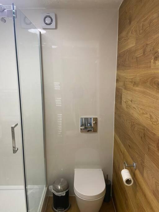 One Bedroom Ground Floor Flat Central 奇切斯特 外观 照片