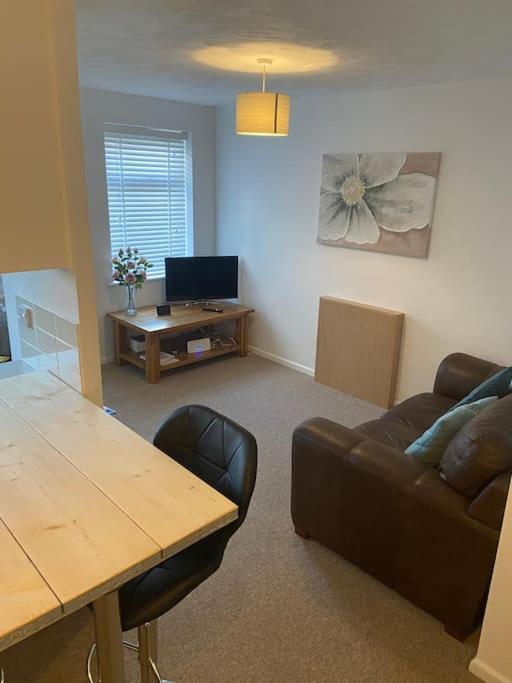 One Bedroom Ground Floor Flat Central 奇切斯特 外观 照片